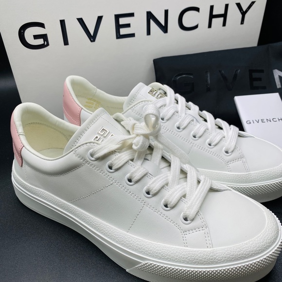 Authentic Women’s City Court Leather Sneakers SIZE 7 NWB - Picture 4 of 9